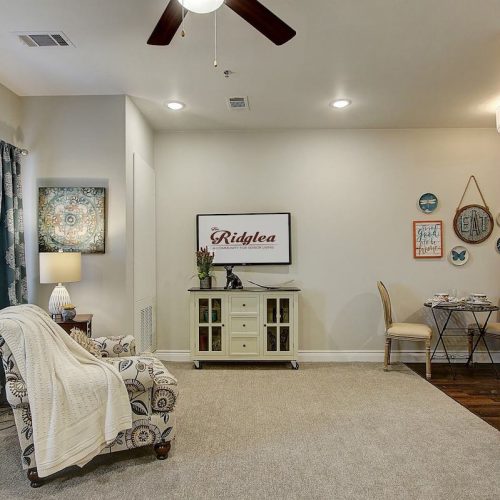 The Ridglea Senior Living | Studio living area